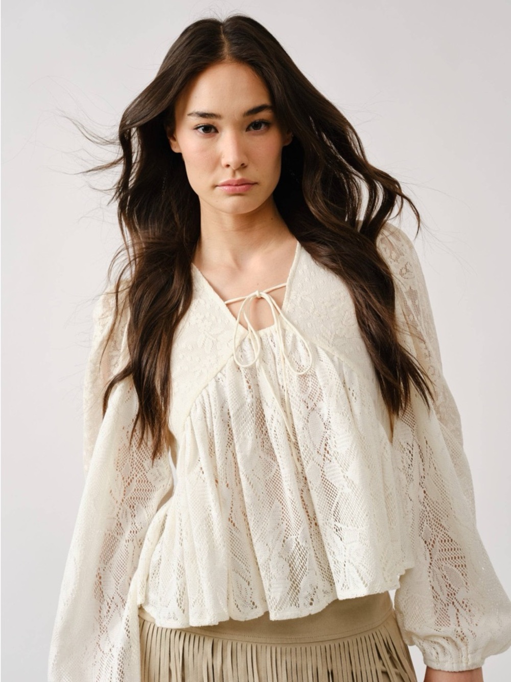 Aaron & Amber Lace Tie-Front Peasant Blouse Size L NWT - Picture 4 of 4